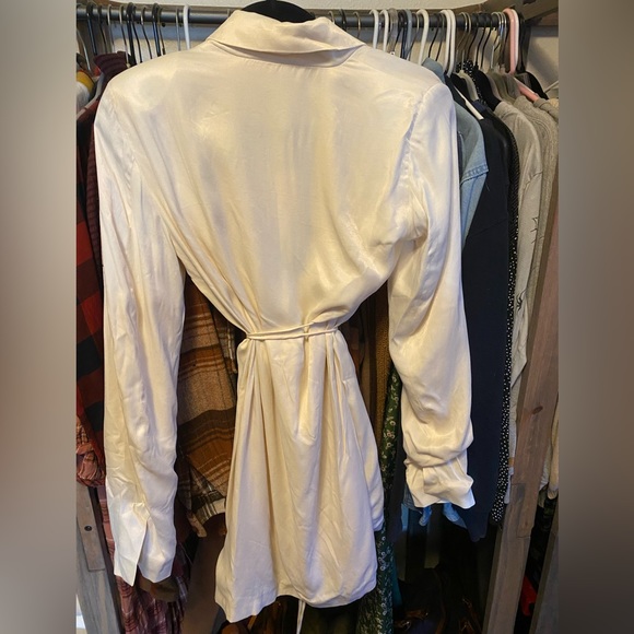 New With Tags NWT Zara White Wrap Suit Dress with Shoulderpads - Picture 2 of 4